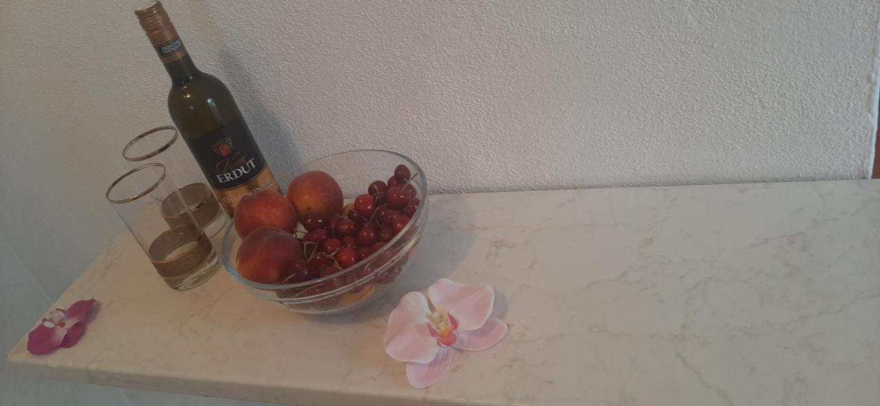 Appartamento Marin I Vinka Traù Esterno foto
