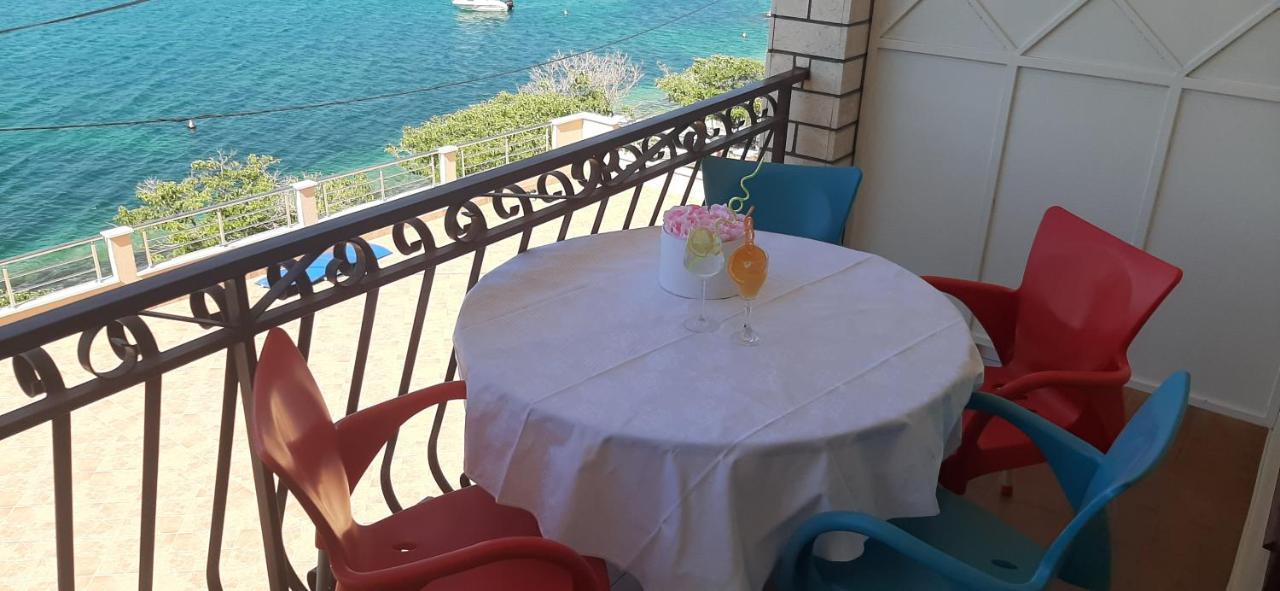 Appartamento Marin I Vinka Traù Esterno foto