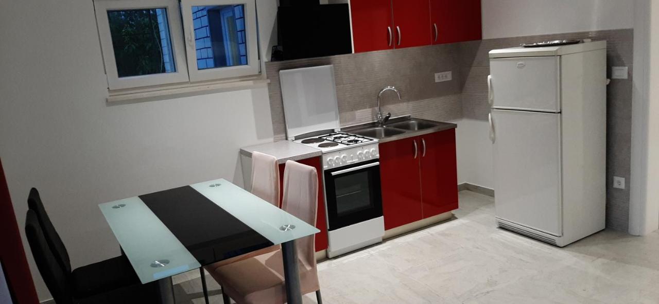 Appartamento Marin I Vinka Traù Esterno foto