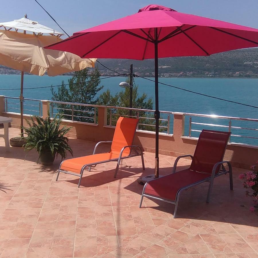 Appartamento Marin I Vinka Traù Esterno foto